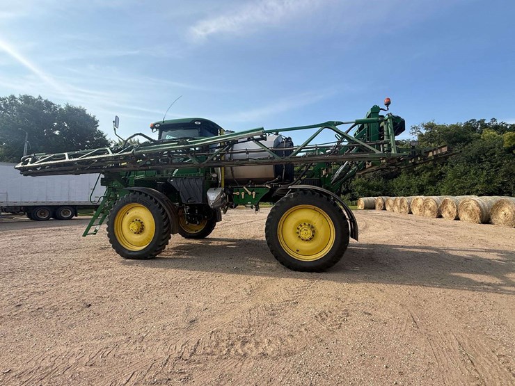 2014-john-deere-r4038-image-25