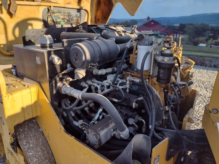 caterpillar-cb34xw-image-27