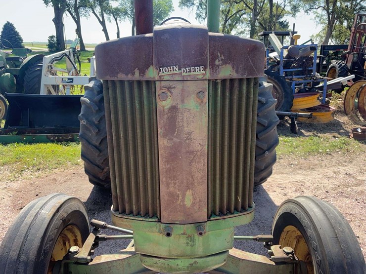 john-deere-70-image-9