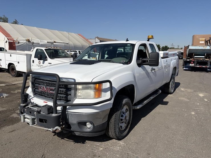 2012-gmc-sierra-2500hd-image-1