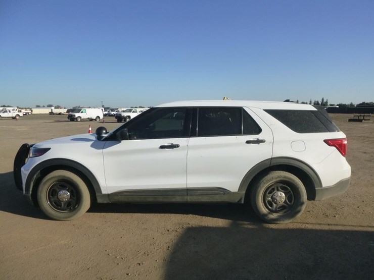 2020-ford-explorer-image-6