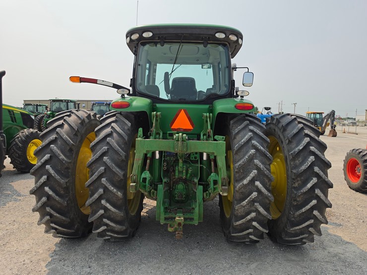 john-deere-8285r-image-12