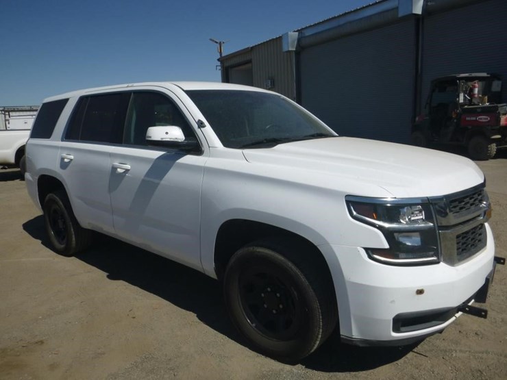 2019-chevrolet-tahoe-image-2