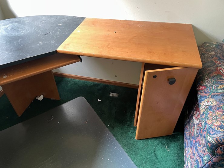 #7314-•-corner-desk-image-3