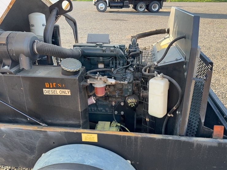 #2096-•-rotair-towable-air-compressor-image-10