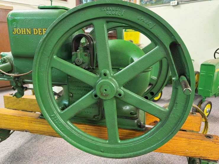 john-deere-3-horse-hit-and-miss-engine-with-cart-image-26