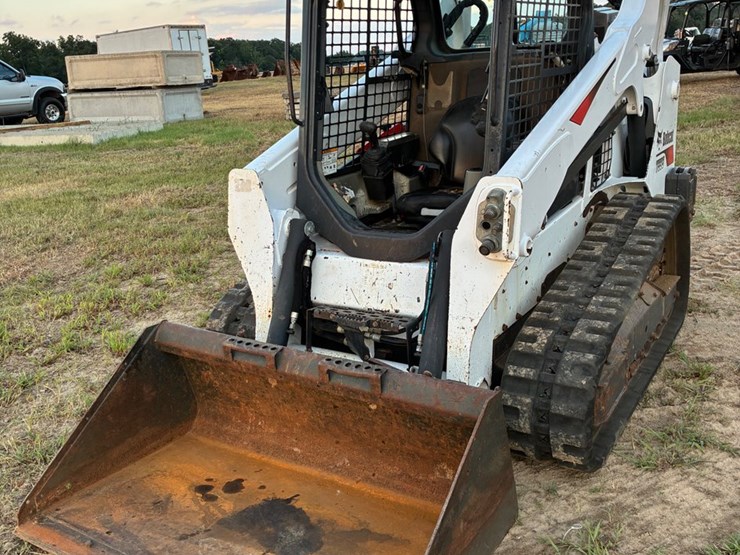 bobcat-t595-image-2