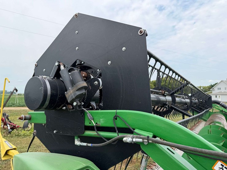 john-deere-630f-image-26