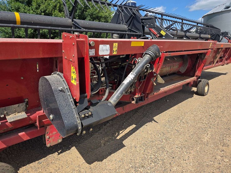 2014-case-ih-3162-image-10