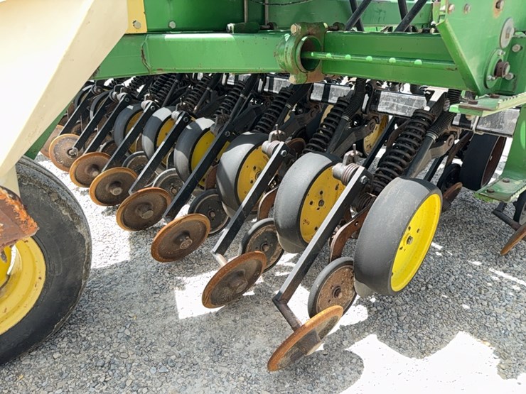 john-deere-750-image-33