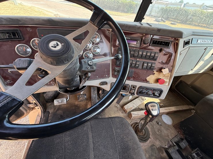 2014-western-star-4900-image-20