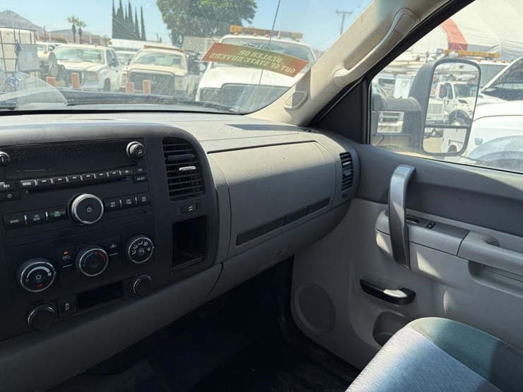 2012-gmc-sierra-2500-image-22