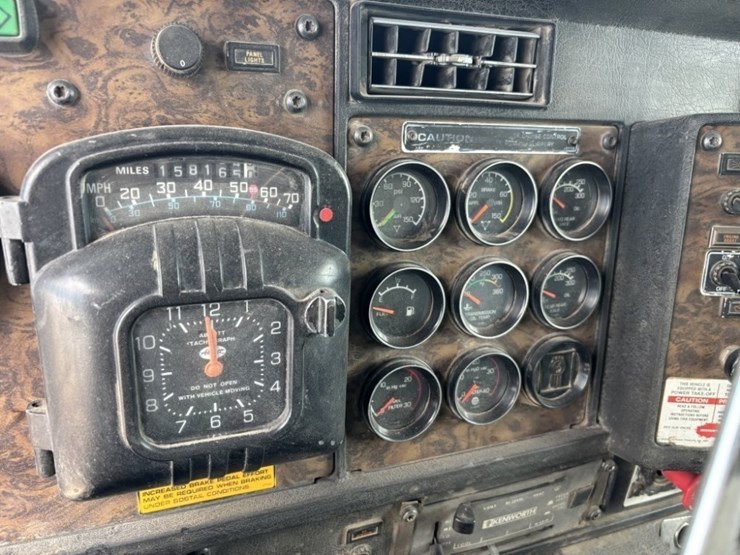 1996-kenworth-w900b-image-29