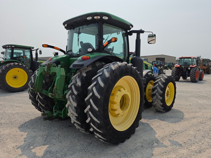 2012-john-deere-8335r-image-17