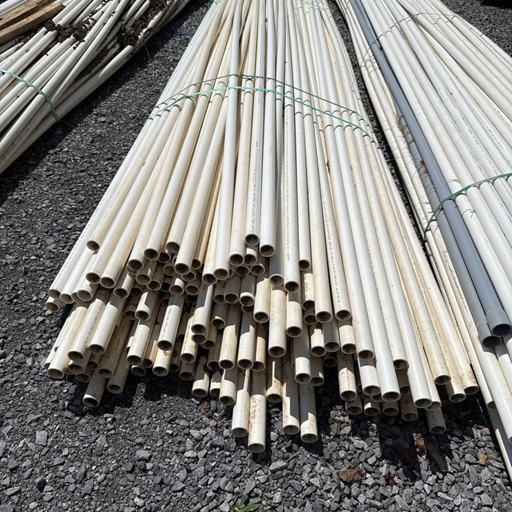 #6086 • BUNDLE OF 20' SCH 40 1 1/2" PVC PIPE