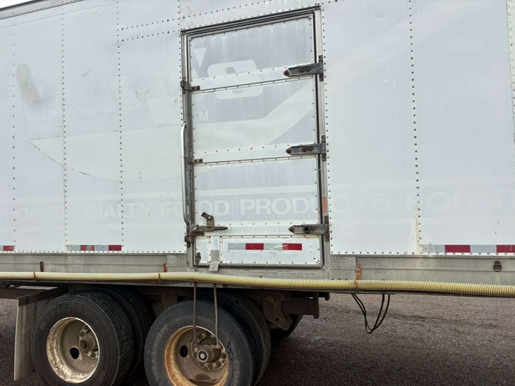 1991-utility-45'-image-15