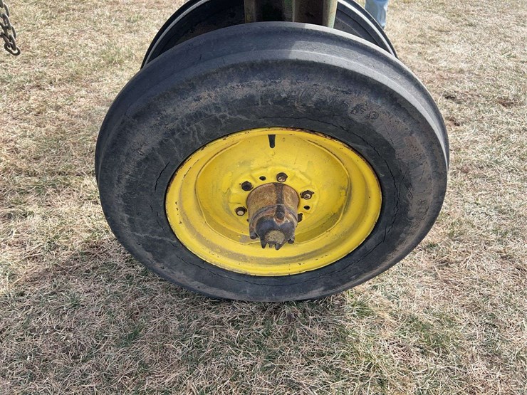 john-deere-630-image-19