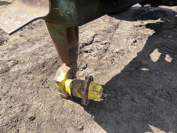 john-deere-70-image-17