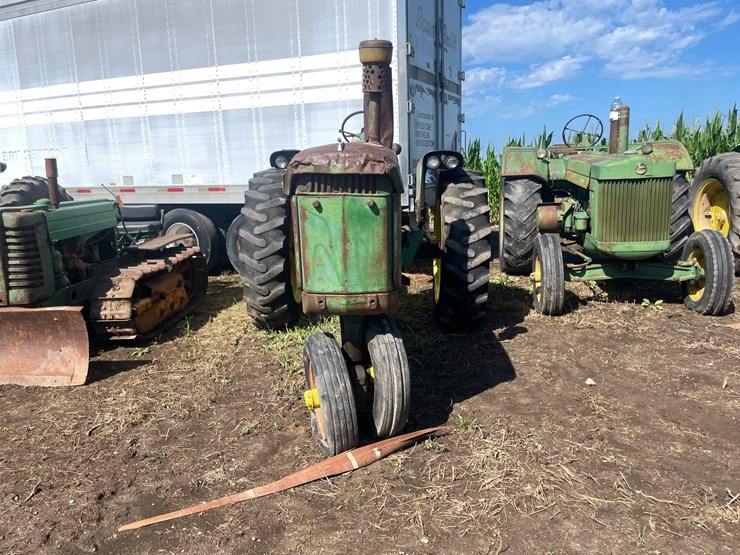 john-deere-3020-image-4