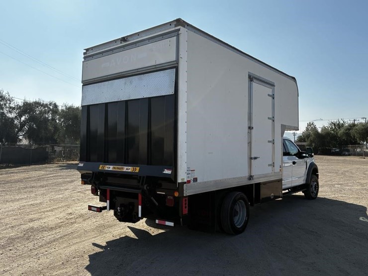 2018-ford-f550-xlt-image-3