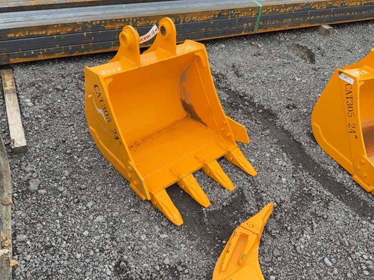 caterpillar-305-image-1