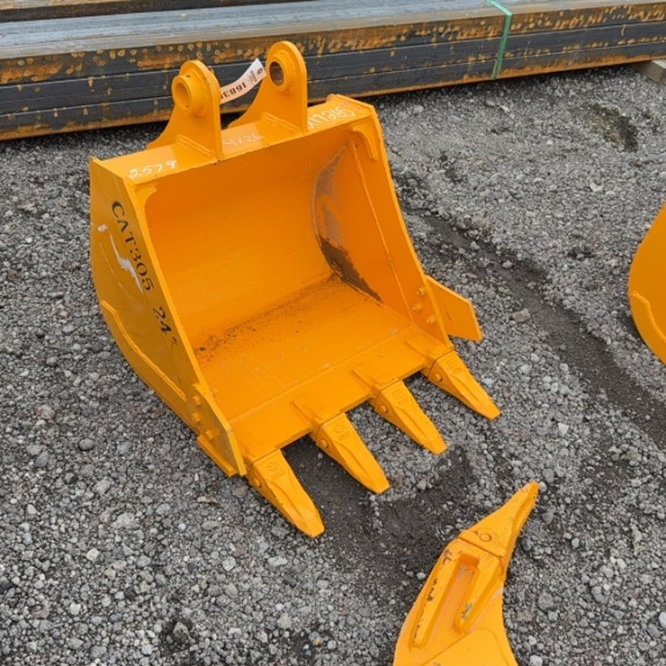 CATERPILLAR 305