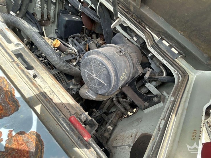 takeuchi-tl10v2-image-8