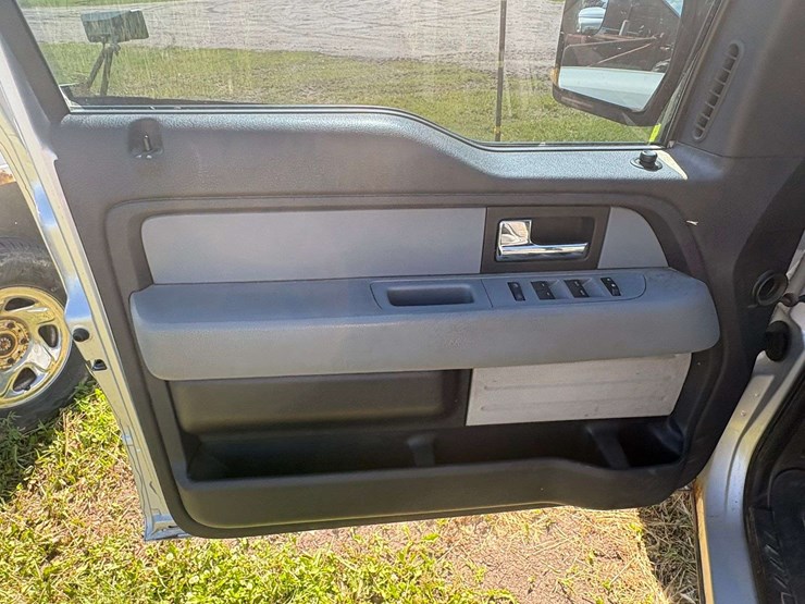 2013-ford-f150-xlt-image-19