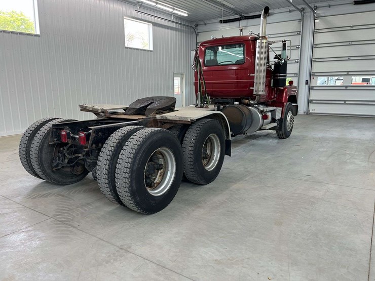1987-mack-rs686lst-image-4
