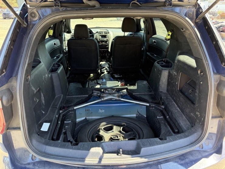 2017-ford-explorer-image-33