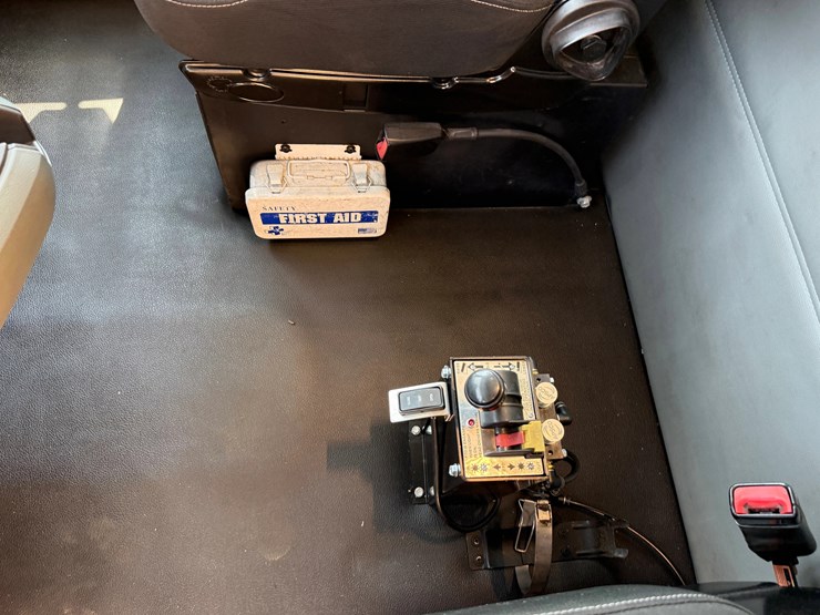 2019-kenworth-t680-image-15