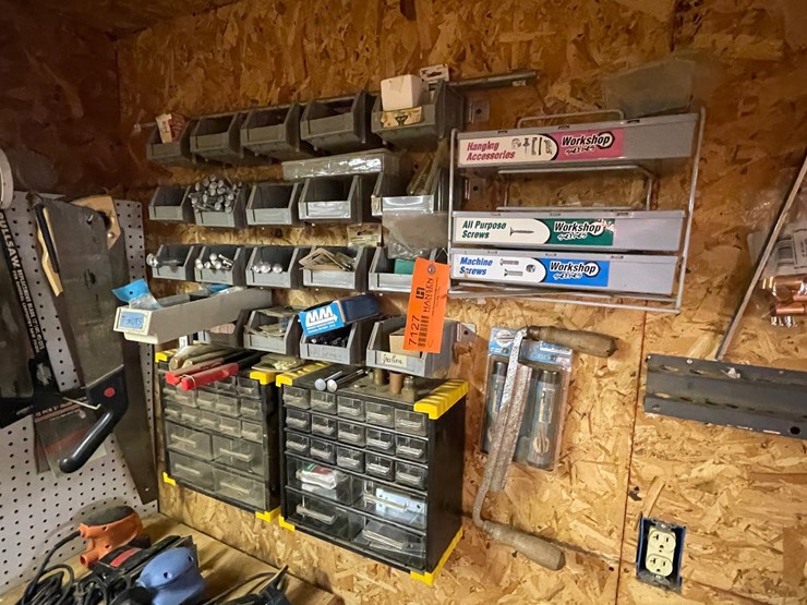 #7127-•-contents-of-wall-image-1