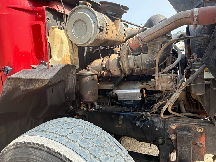 1999-mack-ch612-image-12