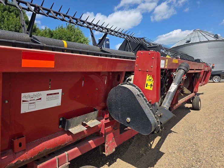 2014-case-ih-3162-image-9