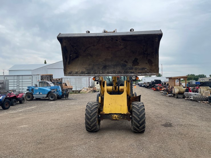 2005-new-holland-lw80b-image-41