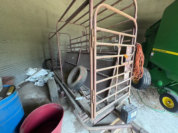 #2515-•-paul-portable-livestock-scales-image-3