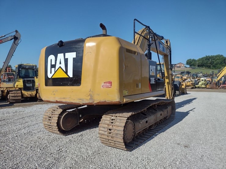 caterpillar-318e-image-40