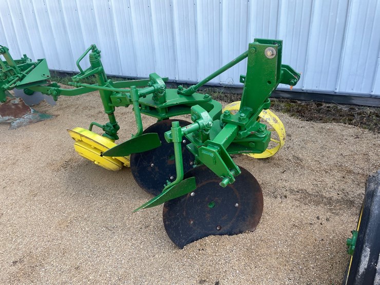 john-deere-2-image-1
