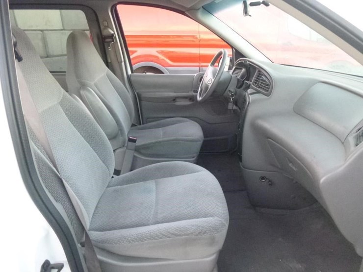 2002-ford-windstar-image-18