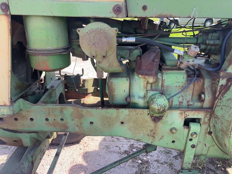 john-deere-720-image-49