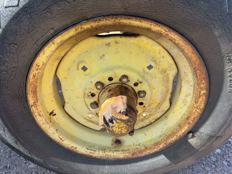 john-deere-70-image-109
