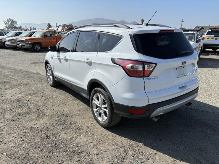 2018-ford-escape-se-image-4