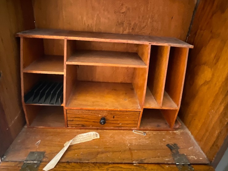 #4708-•-antique-display-cabinet-image-6