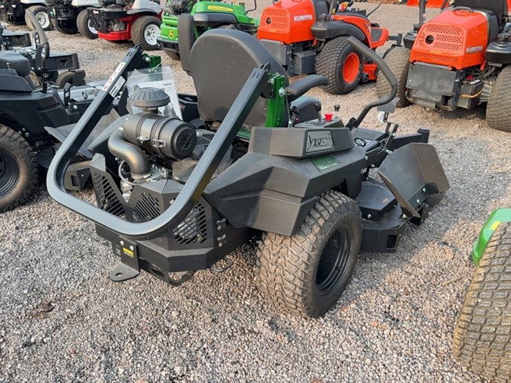#3084-•-yakta-yxr-320-zero-turn-mower-image-8