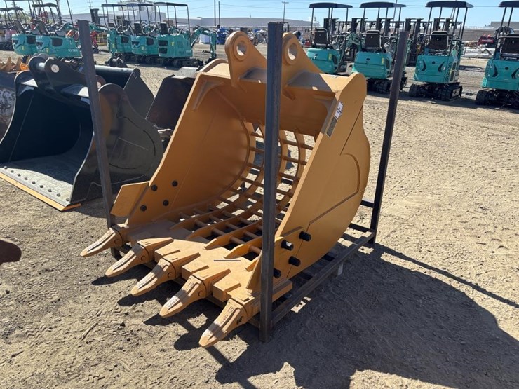caterpillar-320-image-1