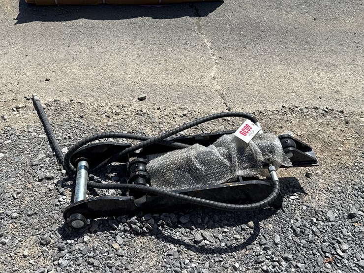 #6039-•-excavator-hyd-thumb-image-2