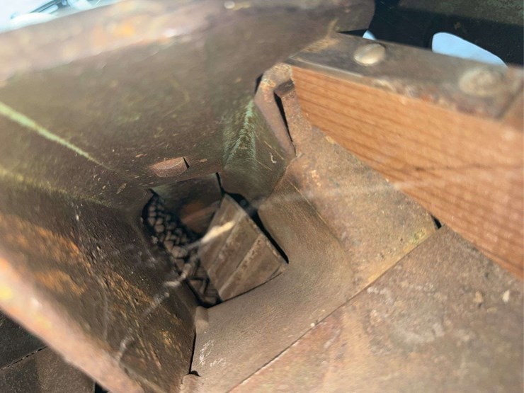 john-deere-no.-2-two-hole-corn-sheller-image-21
