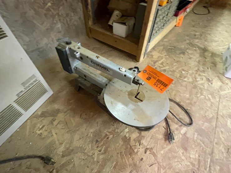 #7135-•-dremel-scroll-saw-image-2