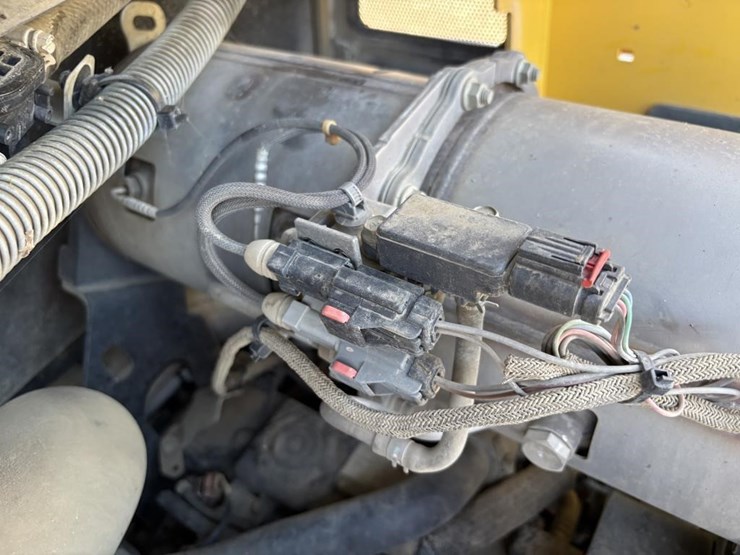2018-yanmar-s220r-image-43