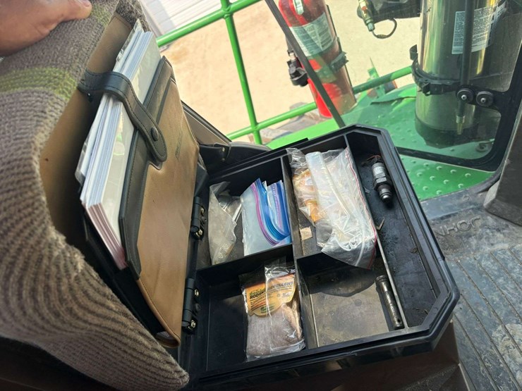2012-john-deere-7750-image-96